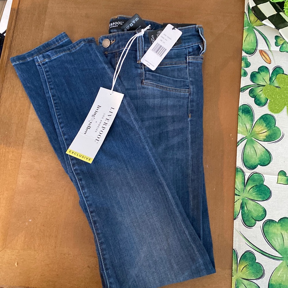 Liverpool+living in yellow skinny jeans. New with tags